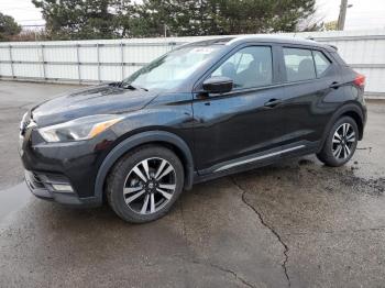  Salvage Nissan Kicks