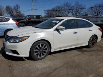  Salvage Nissan Altima