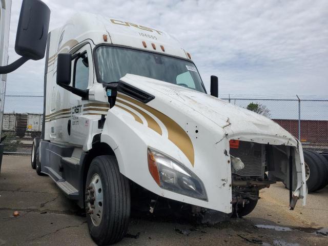  Salvage Freightliner Cascadia 1