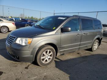  Salvage Chrysler Minivan