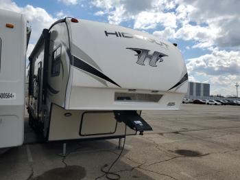  Salvage Camper Keystone