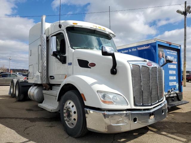  Salvage Peterbilt 579