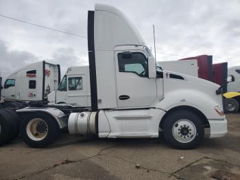  Salvage Kenworth T680