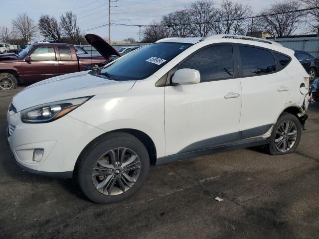  Salvage Hyundai TUCSON