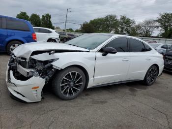  Salvage Hyundai SONATA