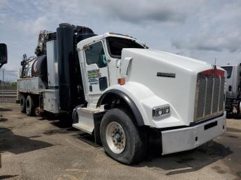  Salvage Kenworth T800