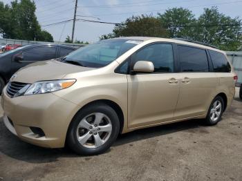  Salvage Toyota Sienna