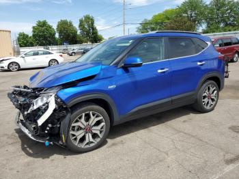  Salvage Kia Seltos