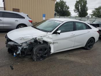  Salvage Hyundai ELANTRA