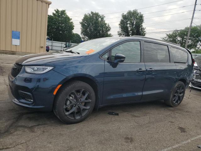  Salvage Chrysler Pacifica