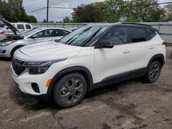  Salvage Kia Seltos