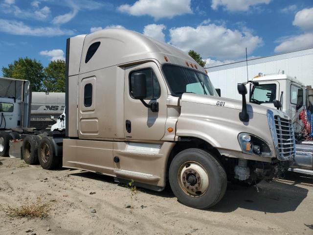  Salvage Freightliner Cascadia 1