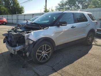  Salvage Ford Explorer