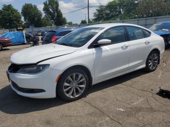  Salvage Chrysler 200