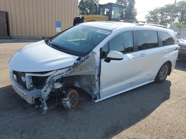 Salvage Toyota Sienna