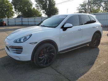  Salvage Porsche Cayenne