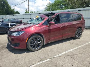  Salvage Chrysler Pacifica