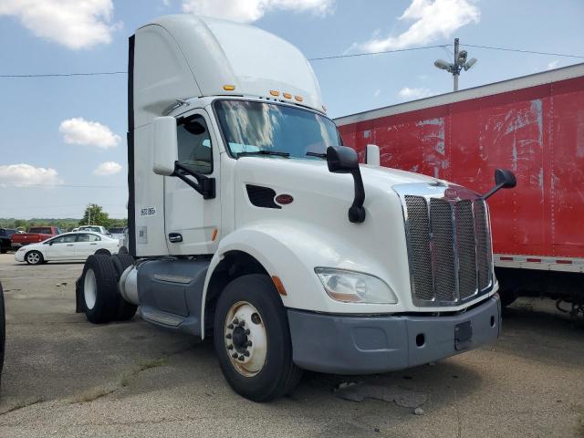  Salvage Peterbilt Tractor 579