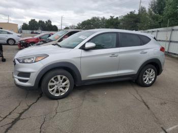  Salvage Hyundai TUCSON