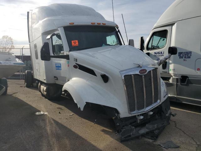  Salvage Peterbilt 579