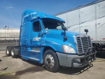  Salvage Freightliner Cascadia 1