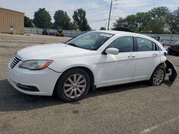  Salvage Chrysler 200