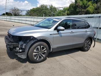  Salvage Volkswagen Tiguan