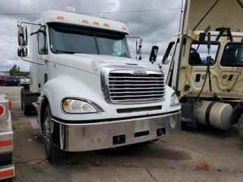  Salvage Freightliner Columbia 1
