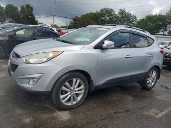  Salvage Hyundai TUCSON