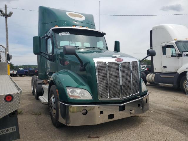  Salvage Peterbilt 579