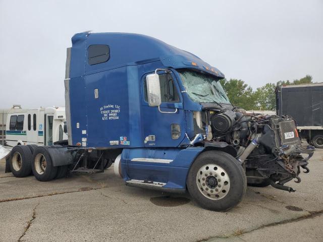  Salvage Freightliner Columbia 1