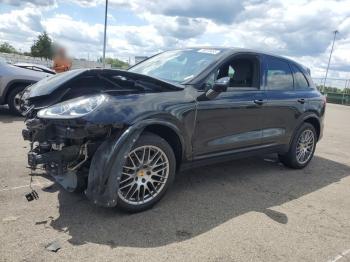  Salvage Porsche Cayenne