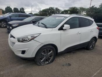  Salvage Hyundai TUCSON