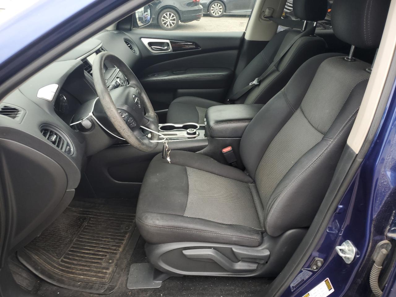 Nissan Pathfinder S Image 12