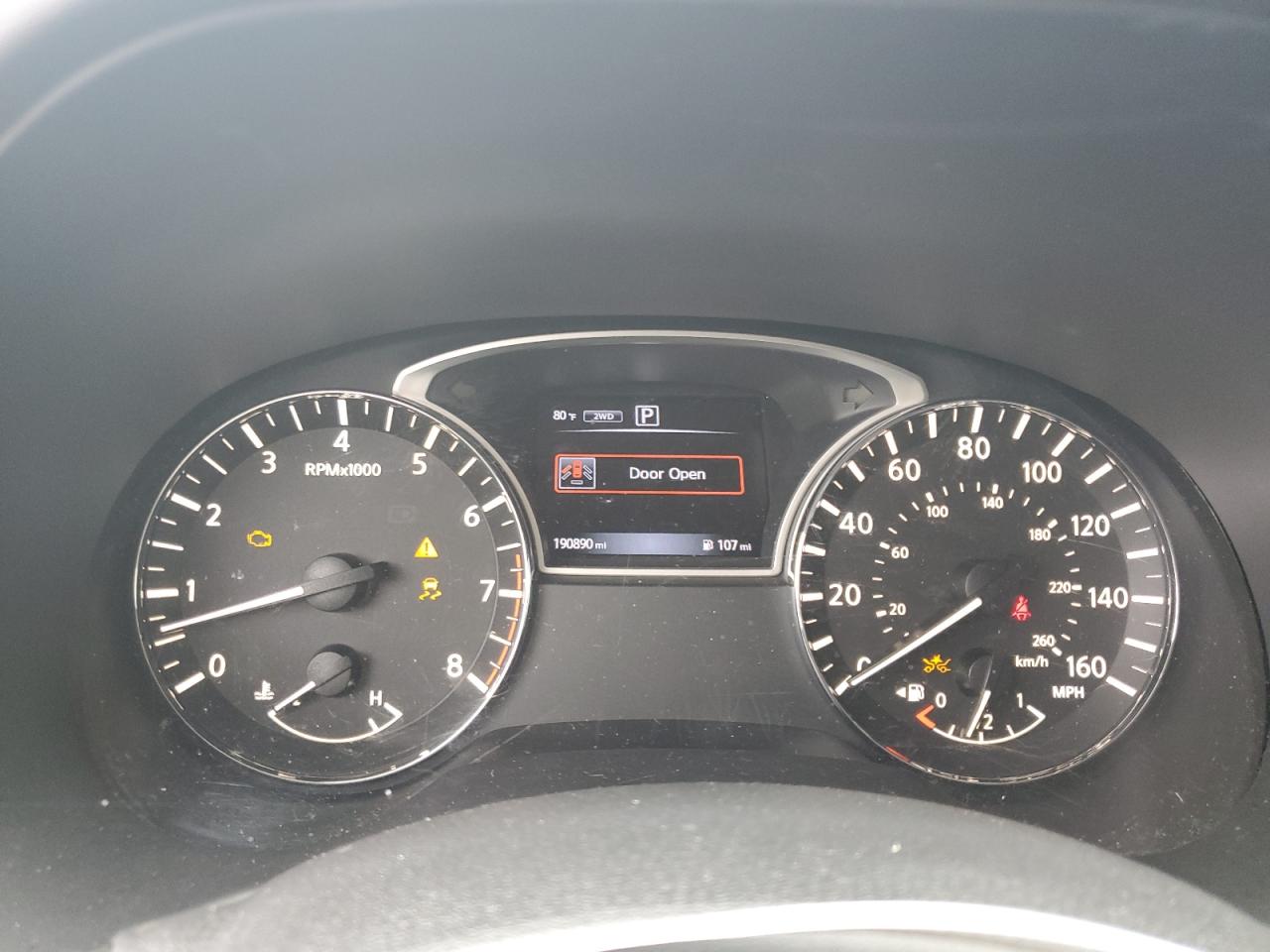 Nissan Pathfinder S Image 6