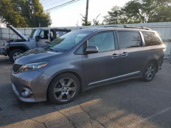  Salvage Toyota Sienna