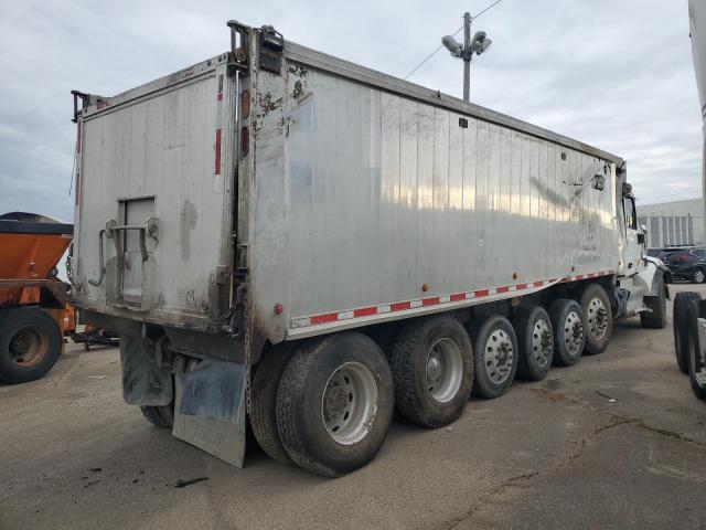 Peterbilt 567 Image 4