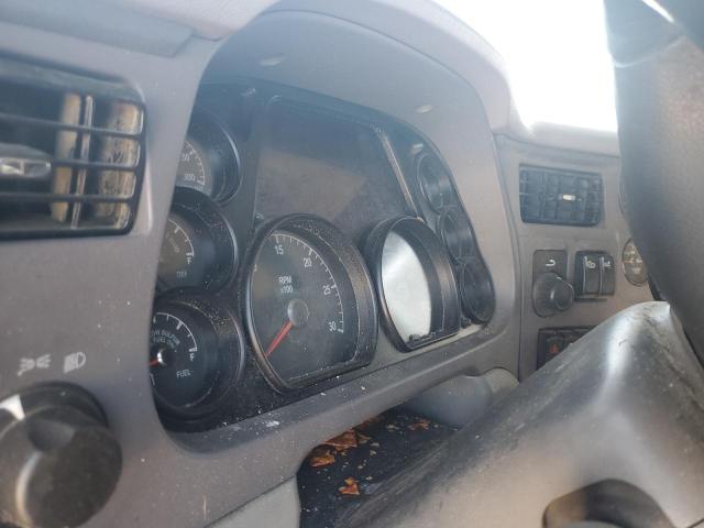 Peterbilt 567 Image 3