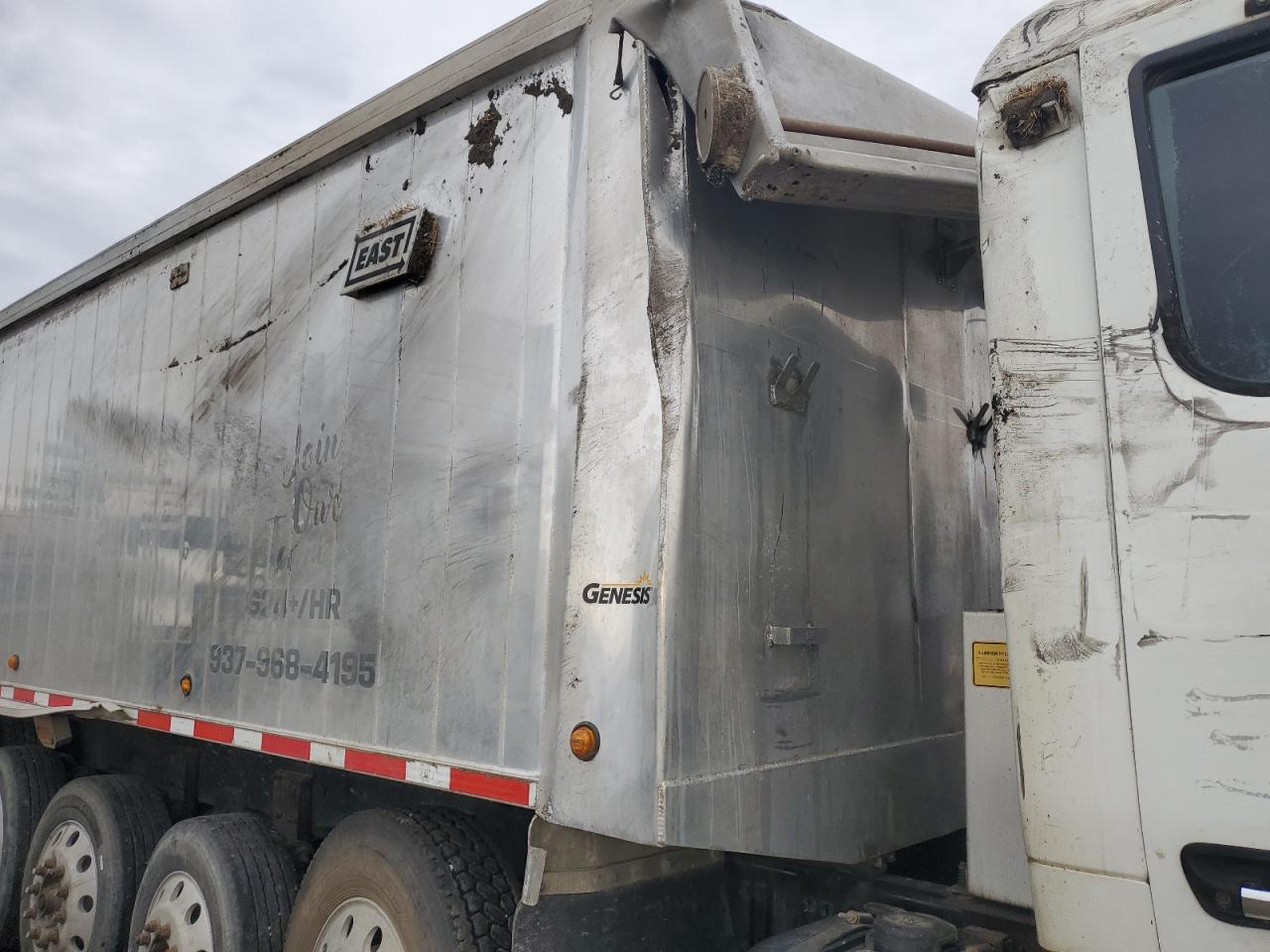 Peterbilt 567 Image 5