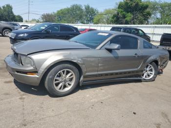  Salvage Ford Mustang