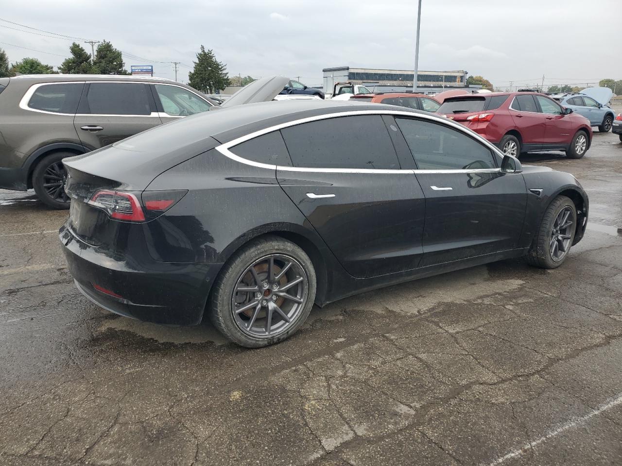 Tesla Model 3 Image 8