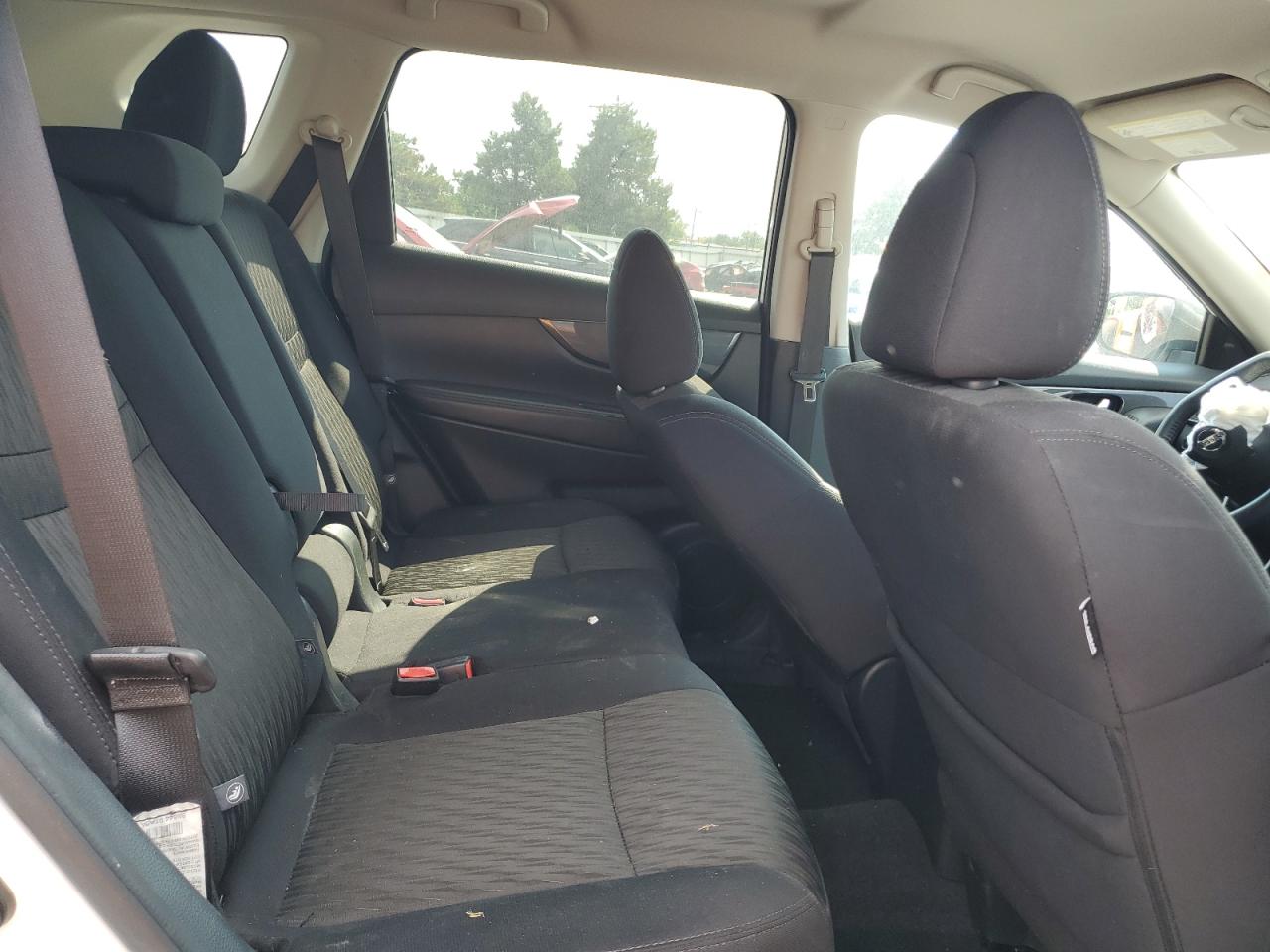 Nissan Rogue S Image 8