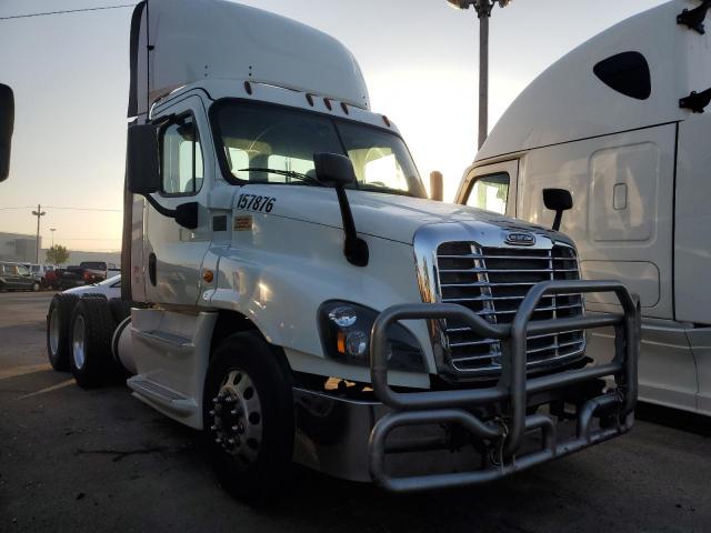  Salvage Freightliner Cascadia 1