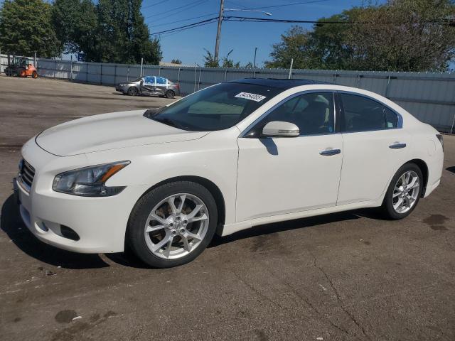  Salvage Nissan Maxima