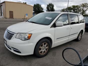  Salvage Chrysler Minivan