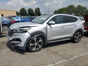 Salvage Hyundai TUCSON
