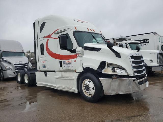  Salvage Freightliner Cascadia 1