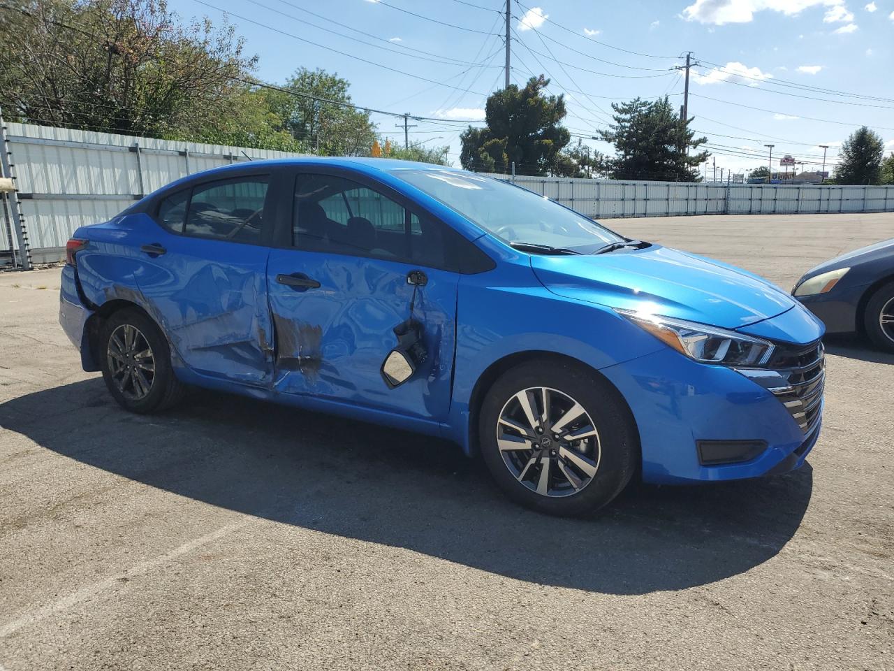 Nissan Versa S Image 5