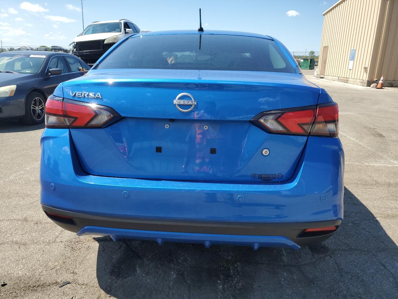 Nissan Versa S Image 9