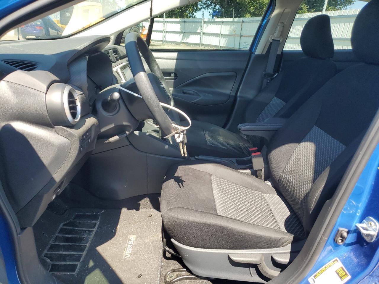 Nissan Versa S Image 12